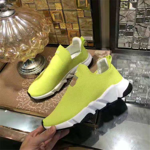 

wholesale r luxury socks shoes cop 8 colors classic black and white ace sneakers