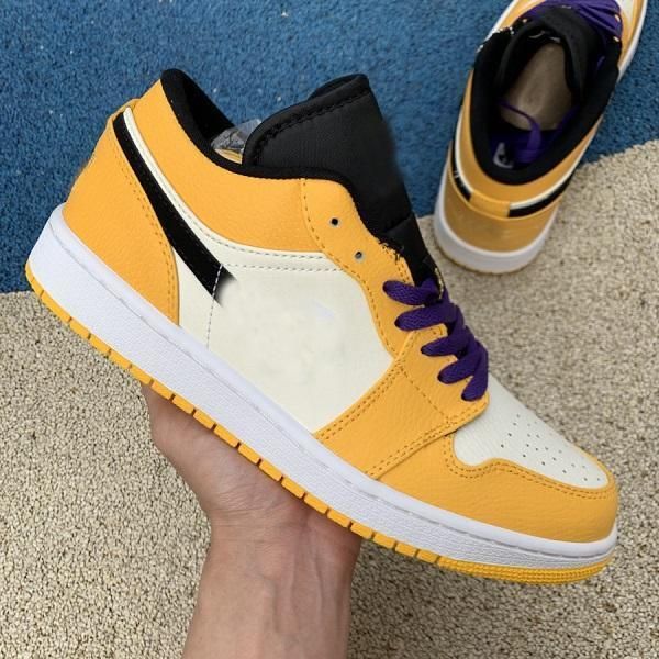 

s guava ice twist white cement what the mens basketball shoes 1s travis scotts obsidian fearless man women sneakerswksl