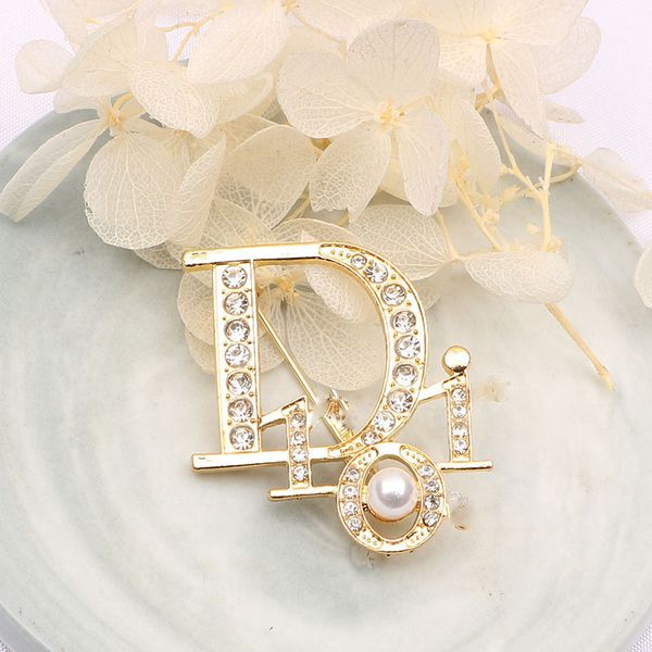 

korean jewelry creative letter inlaid diamond pearl brooch high grade crystal lady's coat jewelry brooch, Silver
