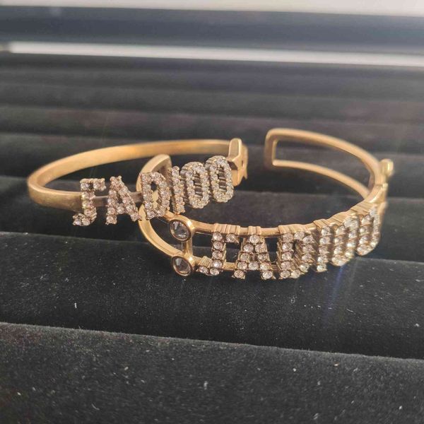 

special offer 2021 luxury designer jewelry new letter star inlaid diamond bracelet of /, Black