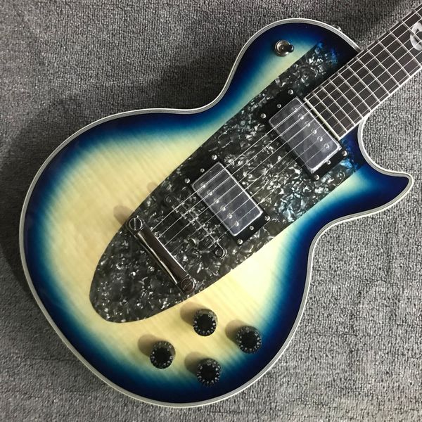 

2022electric guitar, rosewood fingerboard, chrome hardware, solid mahogany body