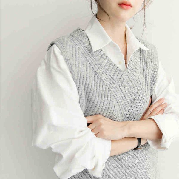 

sweater women's autumn and winter loose v-neck waistcoat sleevels net red vt knitted outside, Black;white