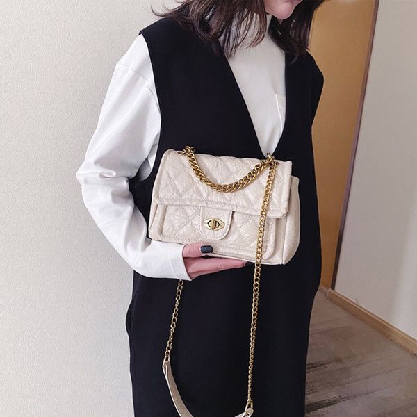 

pb0002 new arrivals fashion lady pu leather handbag simple versatile retro shoulder bag popular messenger