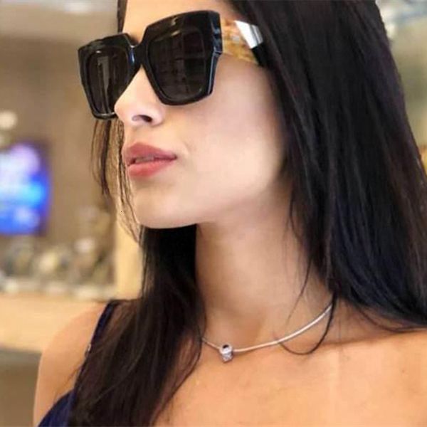 

luxury designer sunglasses fashionable square oversized women men brand designer sun glasses famale male retro eyewear uv400 shades 0604, White;black