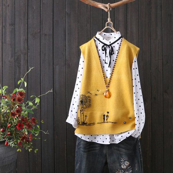 

women's sweaters waistcoat vest outer wear embroidered knitted 2021 autumn and winter trendy loose sleeveless sweater for women, White;black