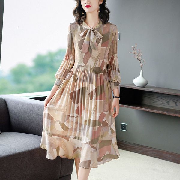 

dress geometric pattern of impression dressed with female plight 2021 spring clothing fashion temperament lace up to bow thin femme robes zh, Black;gray
