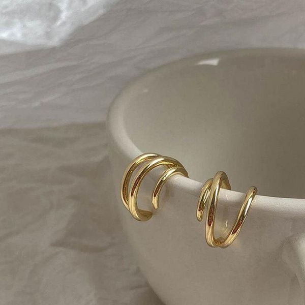

hoop & huggie gold silver color multilayer metal open circle ear studs for woman trendy triple layers c shaped earrings 2021 jewelry brincos, Golden;silver