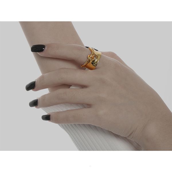 

high color retention copper vacuum plating 18k true gold minority fashion temperament light luxury feeling superimposed ring smooth face, Silver