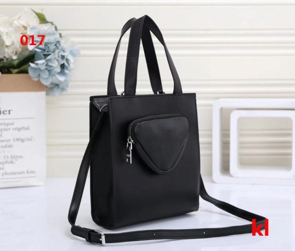 

2022 famous classic designer fashion lapcomputer bags for women men shoulde messenger bags cross body school bookbag briefcases man woman ha