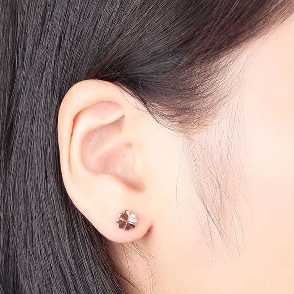 

fashionable new style women's clover earrings, Black