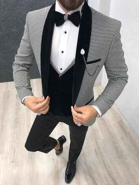 Высокое качество One Button Houngstooth Groom Tuxedos Shawle Щит свадьбы / выпускной / ужин Женихники Мужские костюмы Blazer (Куртка + брюки + жилет + галстук) W1349