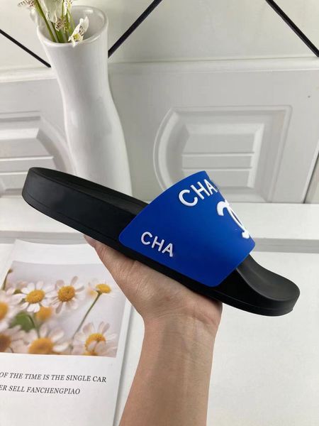 

new brand ladies classic slippers, modern outdoor beach sandals, couple large size slippers 35-45 60% off store online, Black