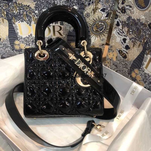 

brand new women's one-shoulder new bag high-end custom quality handbag fashion trend casual style gold metal accessories with detachabl