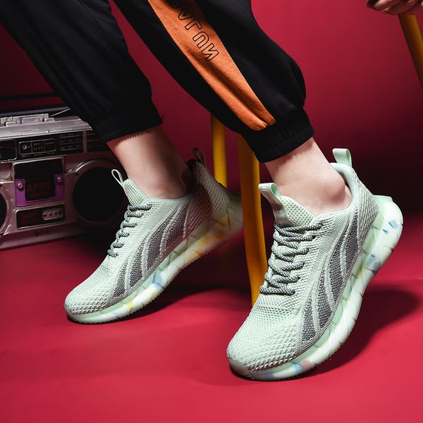 

new men's sports breathable mesh running leisure popcorn flying shoes, fashion youth shoes, Black