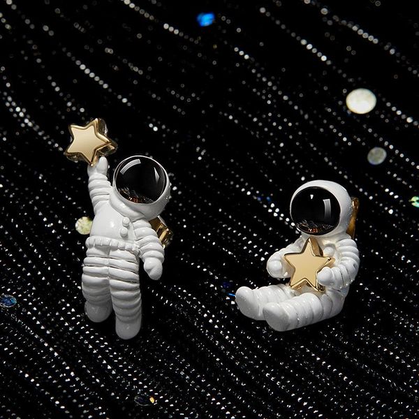 

anti-allergy japan korea asymmetrical creative starry sky space astronaut star small stud earrings for women girl's jewelry gift, Golden;silver