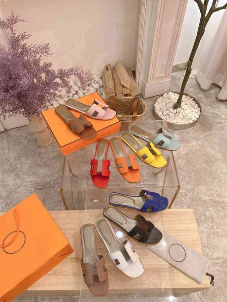 

slippers 21ss luxury women's fashion designer flat slippers flip flops summer beach slipperss designers sandals genuine leather sh, Black