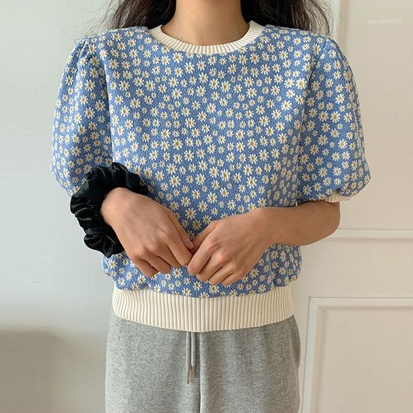 

women's t-shirt spring 2021 chic foreign round neck shirt loose bubble middle sleeve small daisy sweater sweet korean female pullover, White