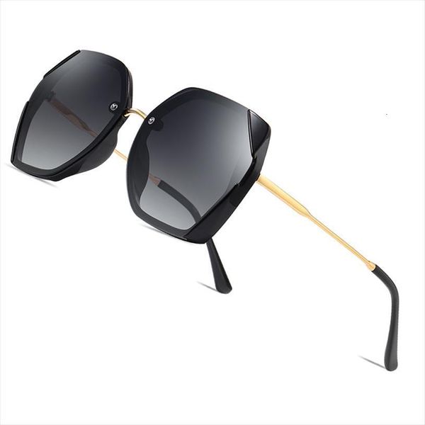 

brand female sunglasses polarized designer oversized frame gradient lens square sun glasses for women goggle uv400, White;black