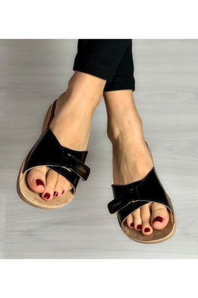 

women's black faux leather casual slippers