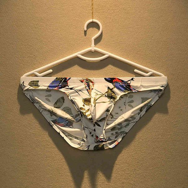 

fashion printed ice silk men's briefs breathable elastic low waist nylon men cool underwear, Black;white