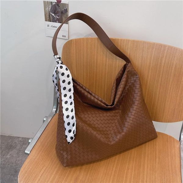 

evening bags high-quality ladies hand-held large-capacity shoulder bag 2021 female tide autumn and winter casual woven armpit
