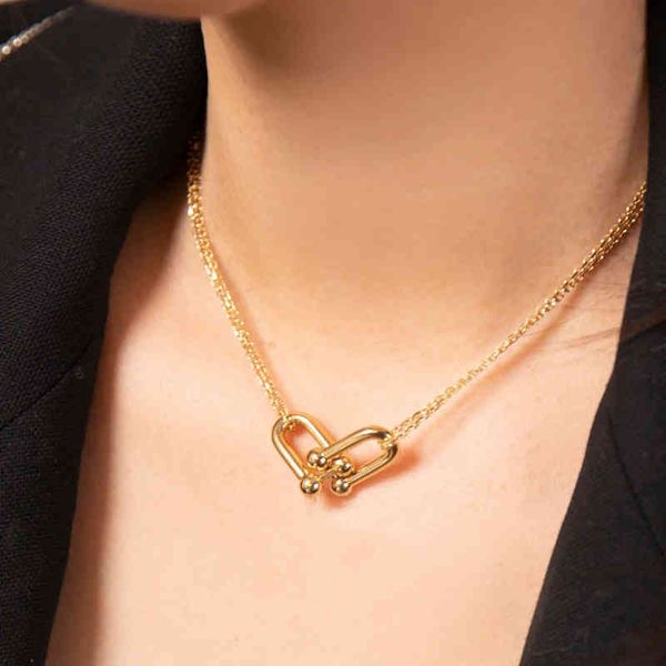 

necklace on the floor, same high-grade double ring horseshoe lock double-layer with diamond inlaid metal clavicle chain, Silver
