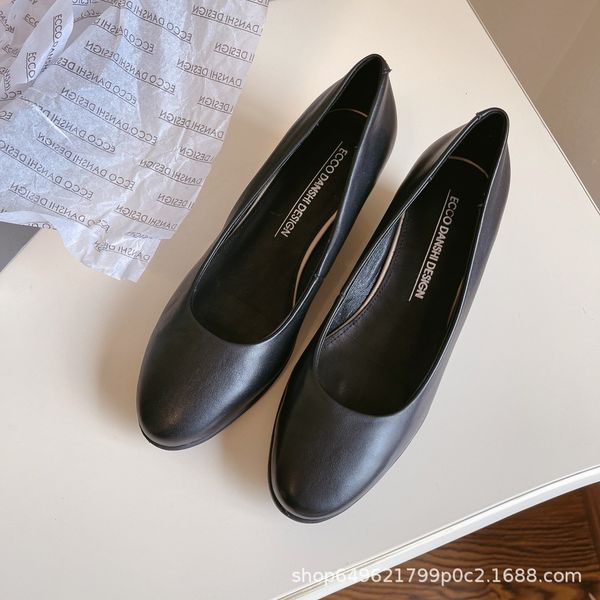 

luxury shoes 2021 slope heel soft soled work black leather with raised round head flat sole single sho women's stewards