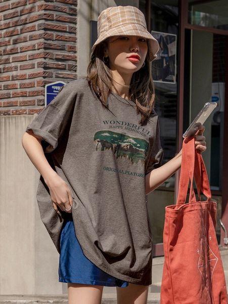 

dazy letter and mountain print oversized tee r1or#, White