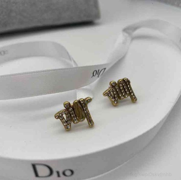 

dio/christianfor fashion charm earrings personality luxury sweet women romantic designer simple jewelry holiday gifts with box, Red;brown