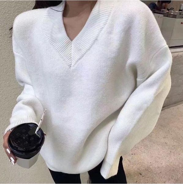 

the latest fashion style in autumn/winter 2021 is v-neck pullover sweater, loose and comfortable sweater for women, of postage s/xl, White;black