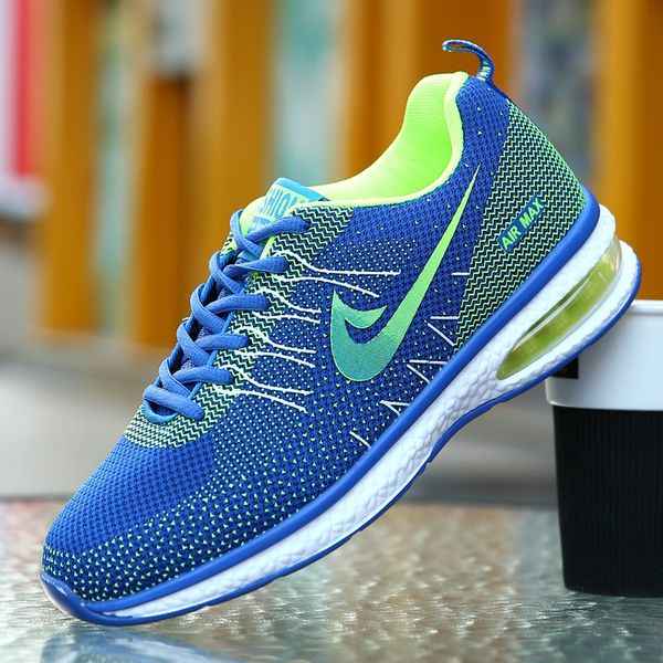 

sports sho men's 2021 autumn and winter warm, lightweight non slip mh leisure tourism air cushion running, Black;white