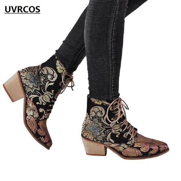 

boots thick with embroidery female in winter, Black