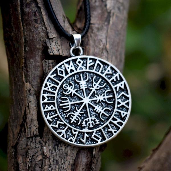

pendant necklaces viking icelandic vegvisir helmet horror in runic circle magical staves compass rune amulet collier necklace, Silver