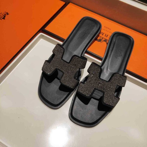 

2021 summer new fashion wear h slippers women water drill net red flat bottom one line drag beach cool drag women zlh, Black