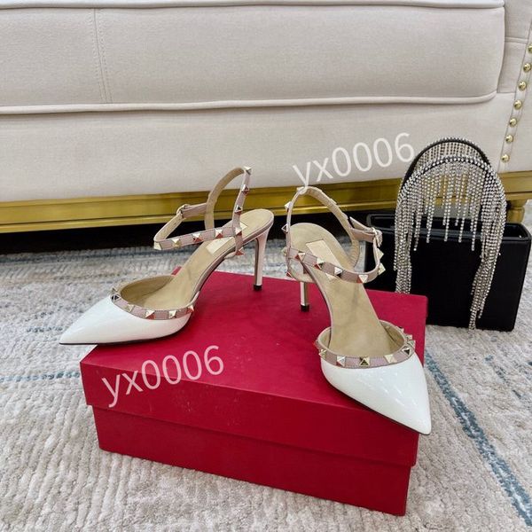 

women lug sole horsebit 35-42 loafer shoes gold-toned embroidery bee slip on platfrom sneakers lady leather white black comfort yh211206, Red;white