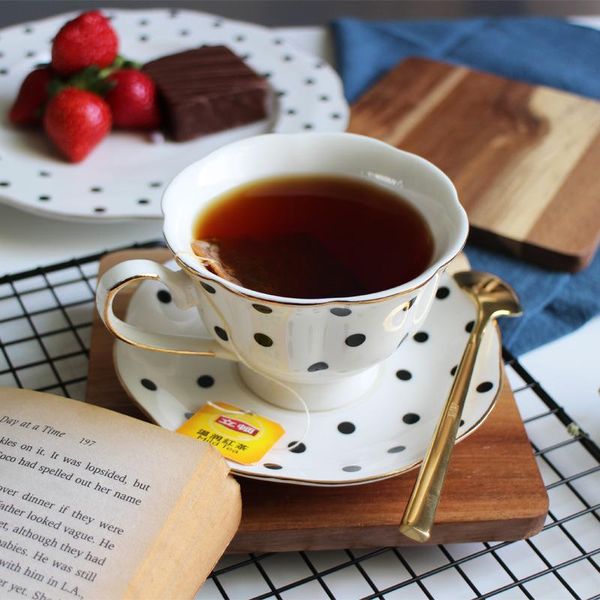

cups & saucers 1pc flower shaped coffee cup saucer set european style ceramic afternoon tea fine bone china gold-rimmed drinkware