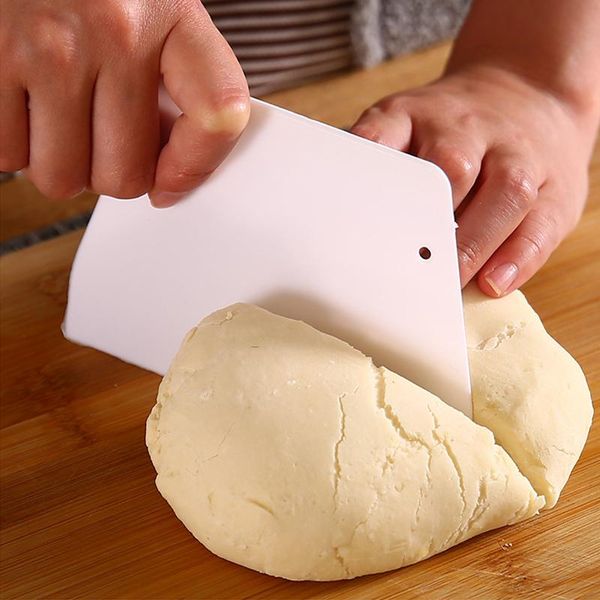 

baking & pastry tools 1pc useful curved cream spatula diy cutters dough scraper cake cutter tool kitchen accessories
