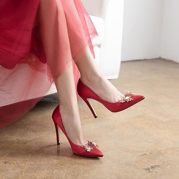 

sandals 2021 spring pointed toe silk stilettos shallow mouth banquet rhinestone large small size female wedding shoes, Black