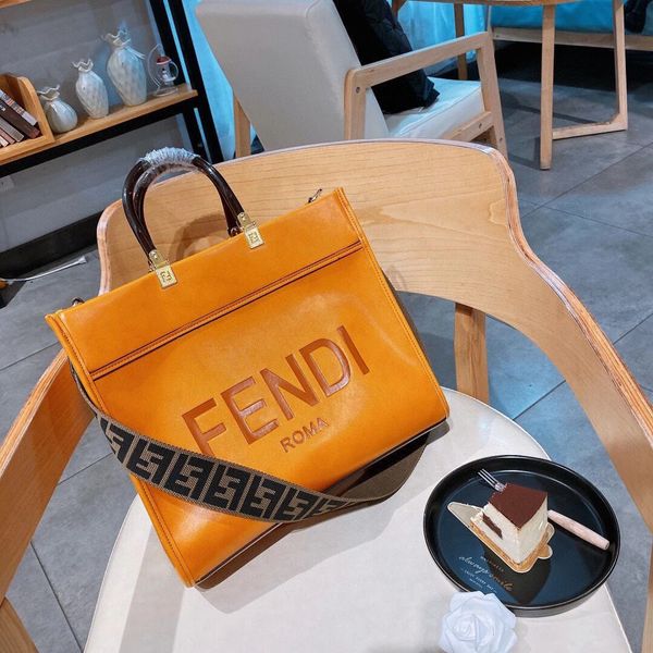 

women's 2021 new super large shopping fashionable and versatile hand bag