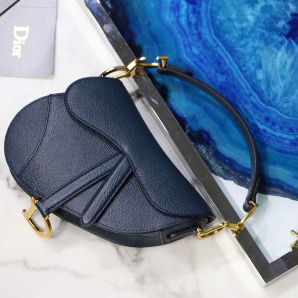 

dark blue saddle bag size: 25.5 x 20 6.5 19.5 16 6.5 handbag