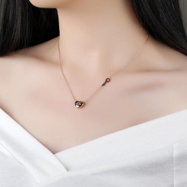 

pendant necklaces fashion titanium steel plated rose gold necklace short clavicle chain women's simple love key item, Silver