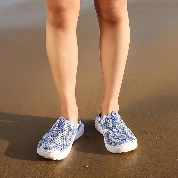 

slippers drifting beach hole shoes summer women's non-slip garden breathable, Black