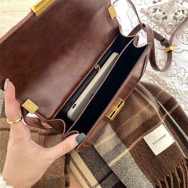 

small square temperament flip pu korean gold lock single shoulder slant span tofu women's bag 2020 new fashion
