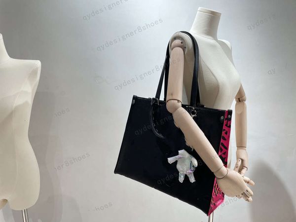 

2021 leopard print black mommy bag 39*32cm women leather handbag designers