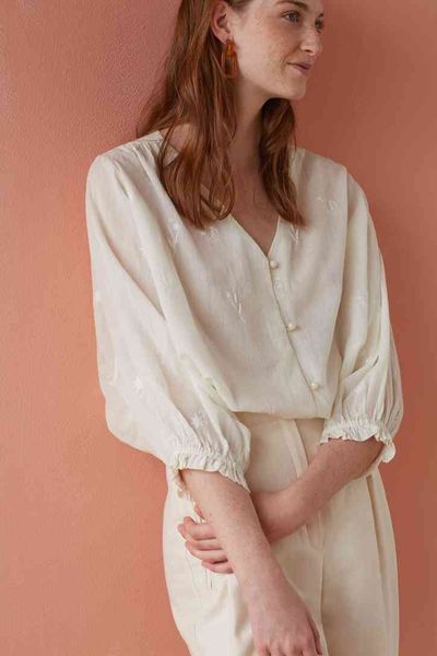 

shirt white embroidered sleeve v-neck cotton uwy6