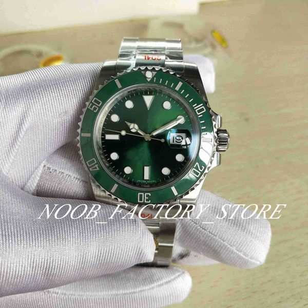 Super Factory Nuova versione V10 904L Cla.3135 Orologio con movimento Lunetta in ceramica verde Vetro zaffiro 40mm Nuoto subacqueo 116610 116610LV Orologio da uomo