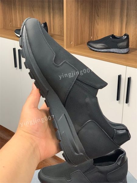 

fashion men boots designer shoe martin desert boot flamingos 100% leather valentinoes shoes low-loafers shoes triangle medal logo coarse sof, Black