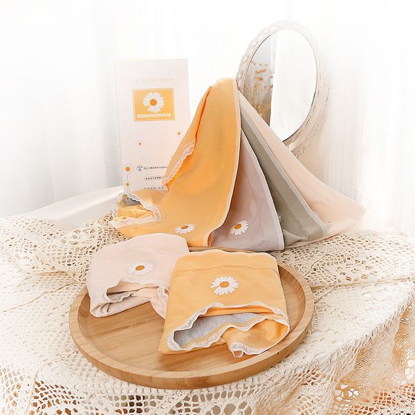 

hehu seamless net red daisy graphene lace underwear women's pure cotton antibacterial moisture conductive box, Black;pink