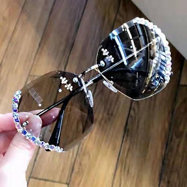 

with drill luxury italy brand designer lady sunglasses women vintage rimless gradient sun glasses for female uv400, White;black