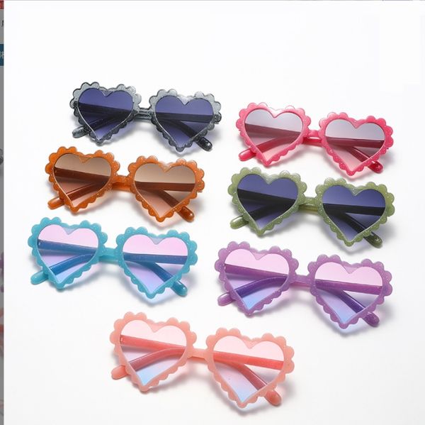 Gli occhiali da sole dei bambini del cuore della caramella di stile coreano all'ingrosso Occhiali da sole svegli della protezione solare Fashion Party Girls Kid Pink Glasses nave veloce